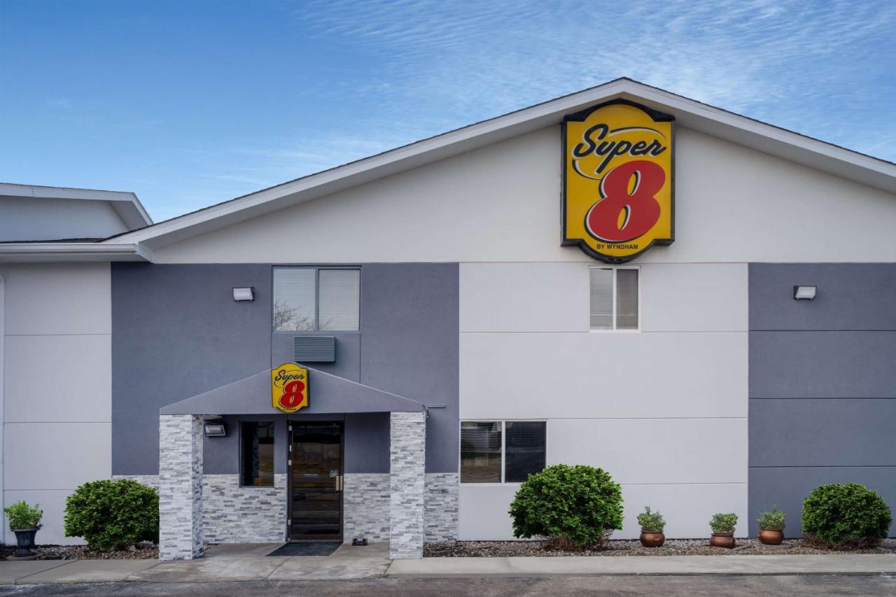 Super 8 By Wyndham Мерилвил Екстериор снимка
